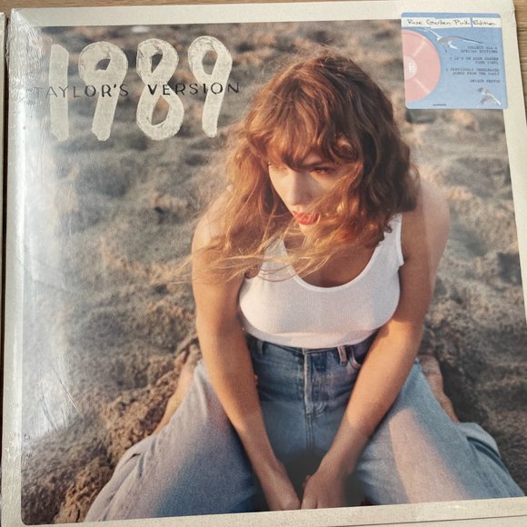 Taylor Swift 1989 Vinyl Set of 4 with Film Strip Display Shelves - Picture 9 of 16